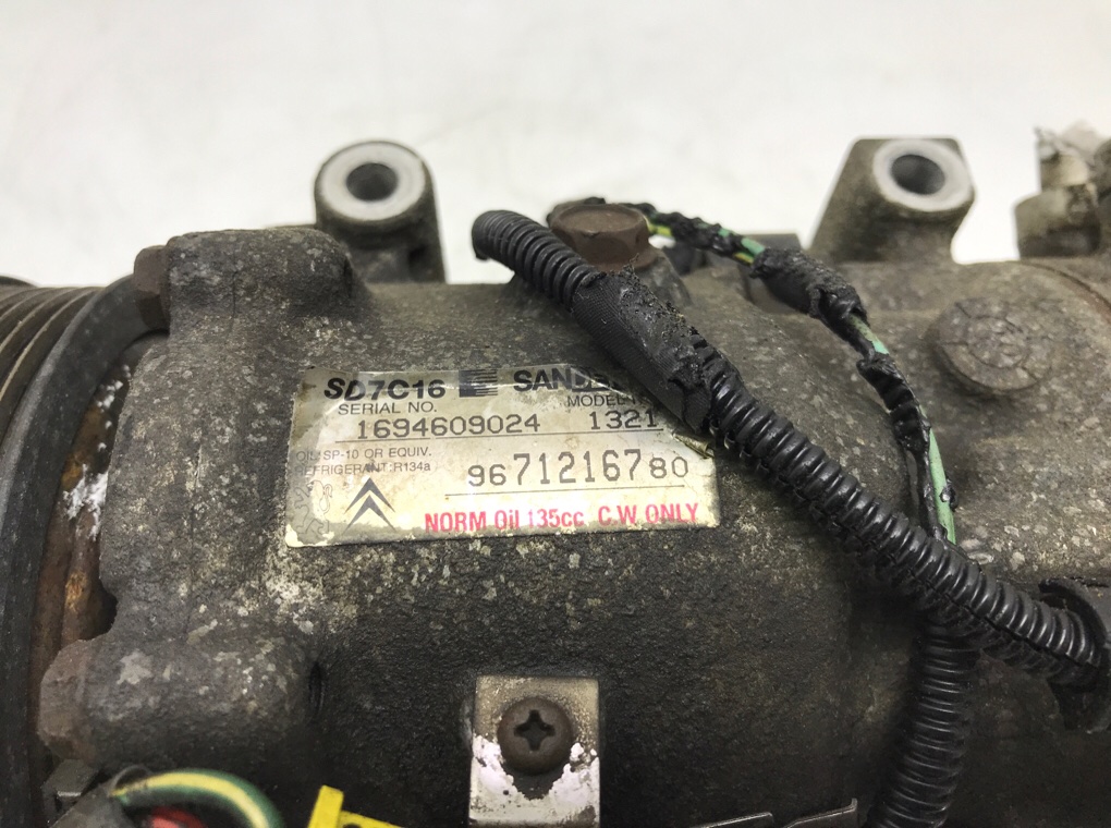 Компрессор кондиционера бу для Peugeot 308 T7 1.6 HDi,  2010 г.