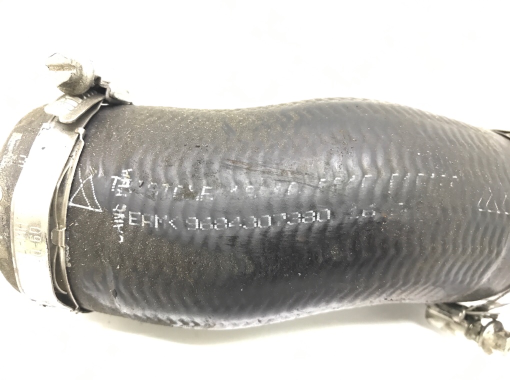 Патрубок интеркулера бу для Peugeot 308 T7 1.6 HDi, 2010 г. Патрубок интеркулера бу для Peugeot 308 T7 1.6 HDi, 2010 г.