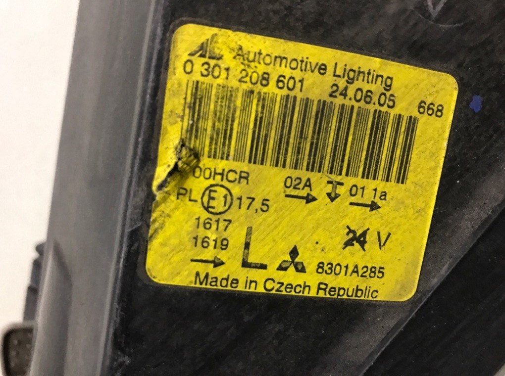 Фара левая бу для Mitsubishi Colt 6 1.1 i,  2006 г.