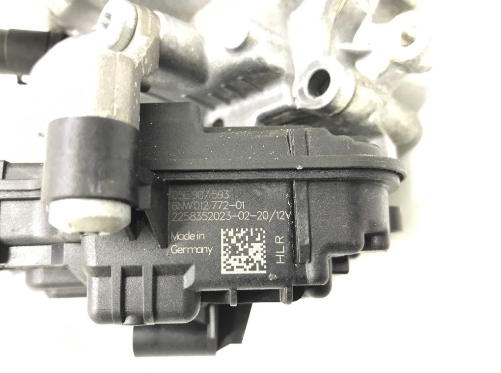 Помпа бу для Skoda Kodiaq 1 1.5 Ti,  2023 г.