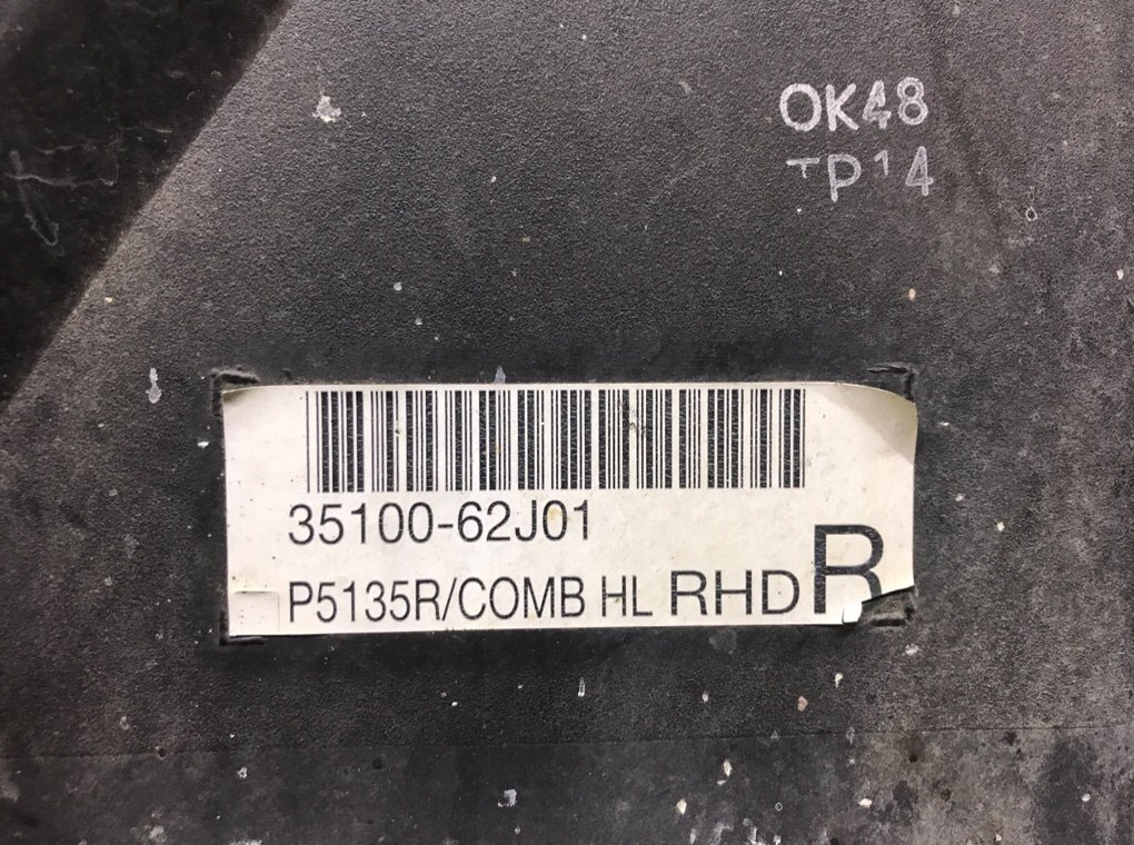 Фара правая бу для Suzuki Swift 3 1.5 i, 2007 г. Фара правая бу для Suzuki Swift 3 1.5 i, 2007 г.