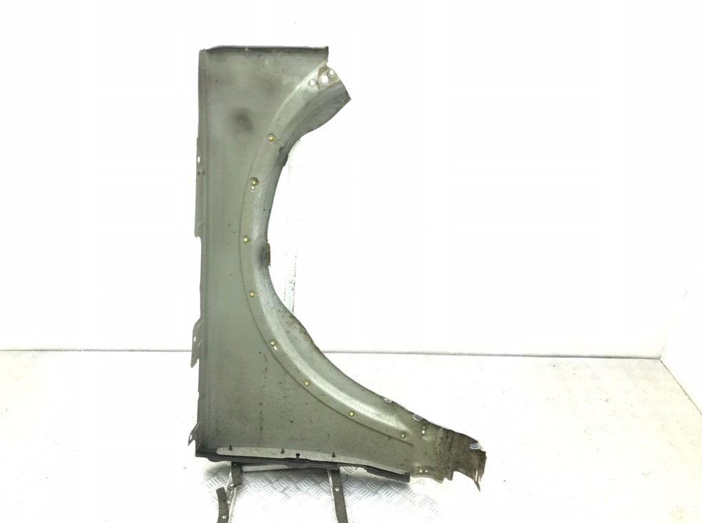 Крыло переднее левое бу для Land Rover Discovery 3 2.7 TD,  2007 г.