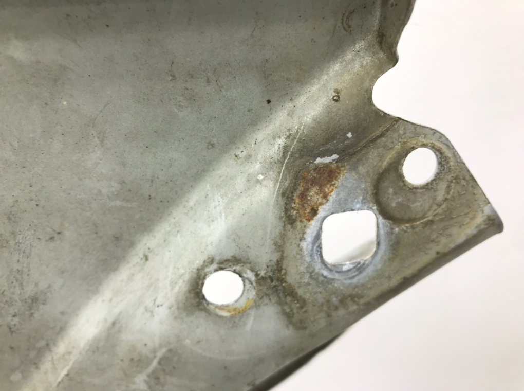 Крыло переднее левое бу для Land Rover Discovery 3 2.7 TD,  2007 г.