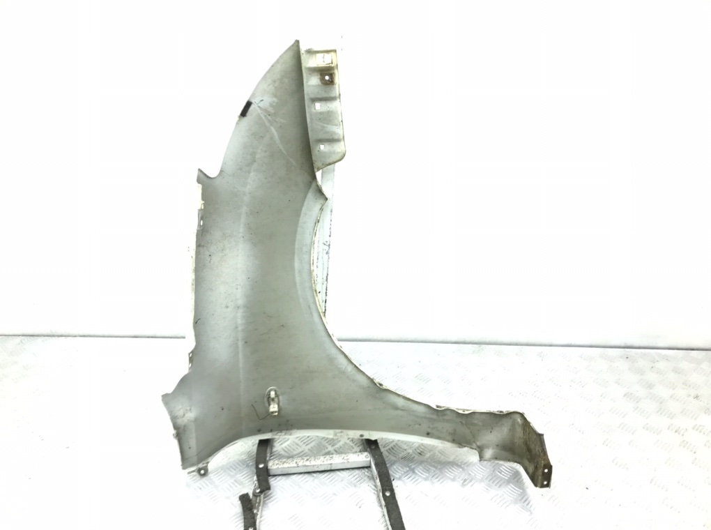 Крыло переднее левое бу для Suzuki Swift 3 1.5 i, 2007 г. Крыло переднее левое бу для Suzuki Swift 3 1.5 i, 2007 г.