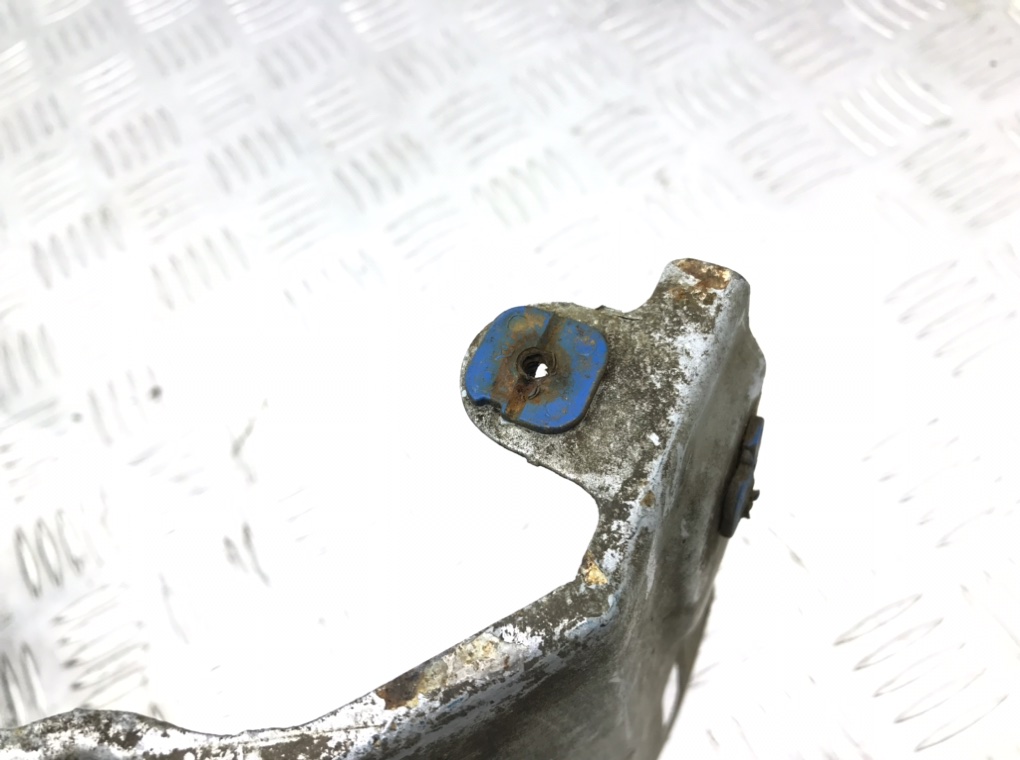 Крыло переднее правое бу для Land Rover Discovery 3 2.7 TD,  2007 г.