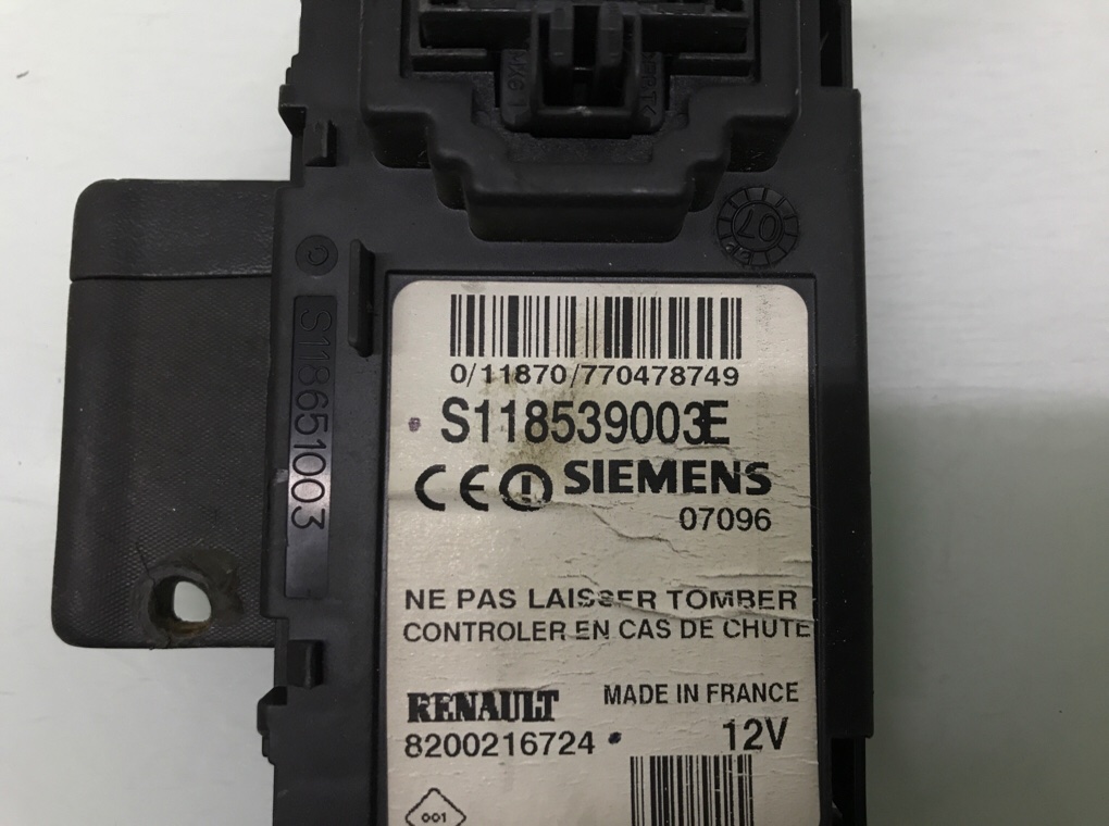 Блок считывания ключ-карты бу для Renault Grand Scenic 2 1.5 DCi, 2007 г. Блок считывания ключ-карты бу для Renault Grand Scenic 2 1.5 DCi, 2007 г.