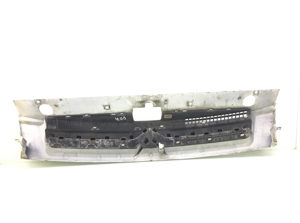 Решетка радиатора бу для Citroen Berlingo 1 1.6 HDi, 2007 г. Решетка радиатора бу для Citroen Berlingo 1 1.6 HDi, 2007 г.