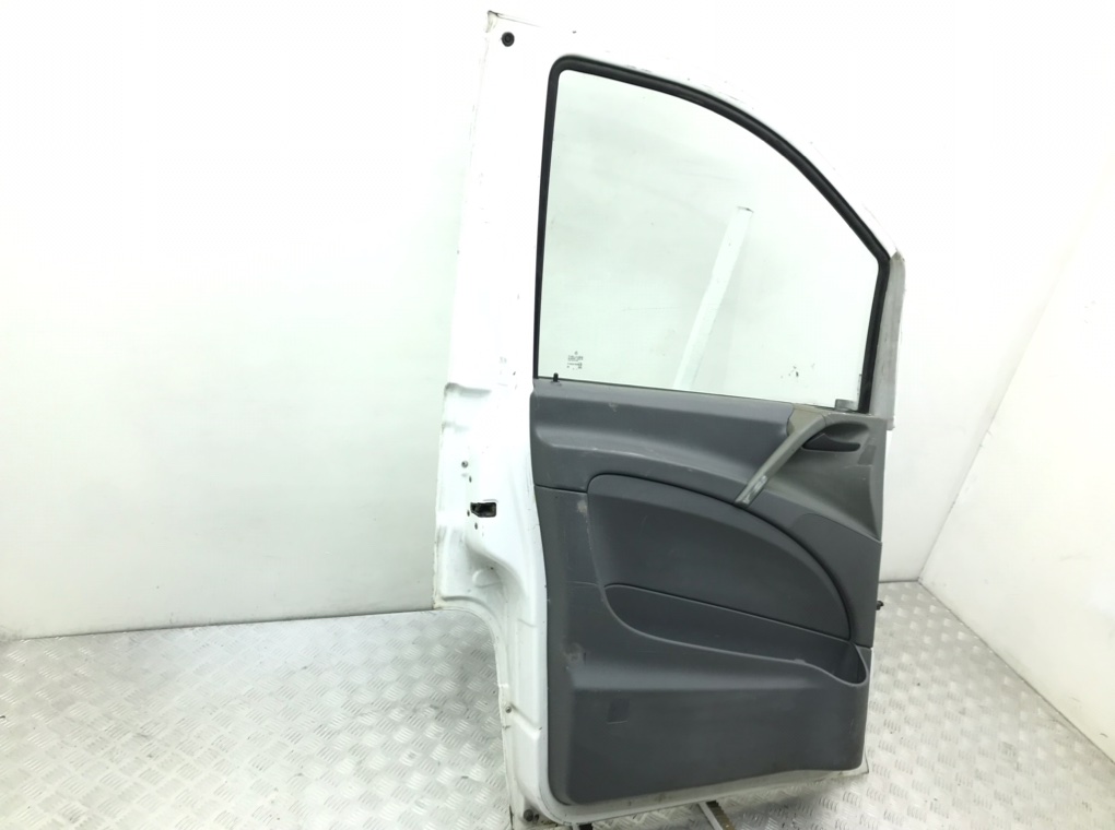 Дверь передняя левая бу для Mercedes Vito W639 2.2 CDi,  2004 г.