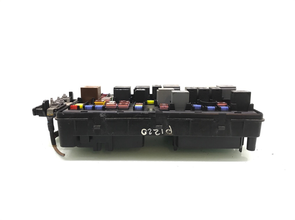 Блок предохранителей бу для Opel Insignia 1 2.0 CDTi, 2011 г. Блок предохранителей бу для Opel Insignia 1 2.0 CDTi, 2011 г.