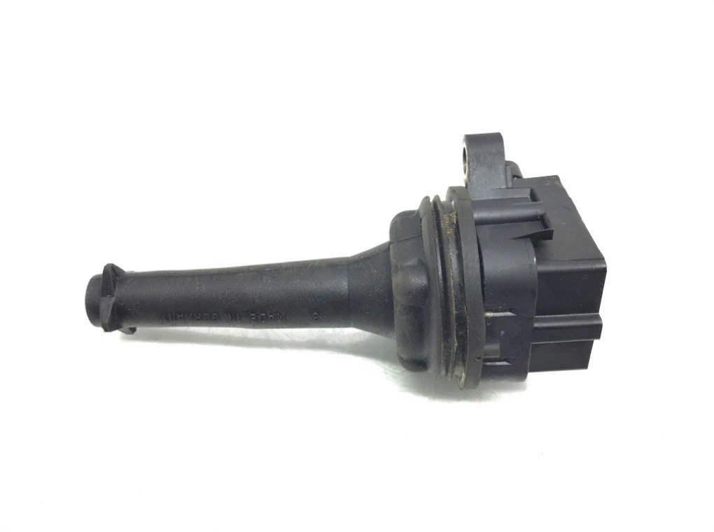 Катушка зажигания бу для Volvo V70 2 2.4 i,  2002 г.