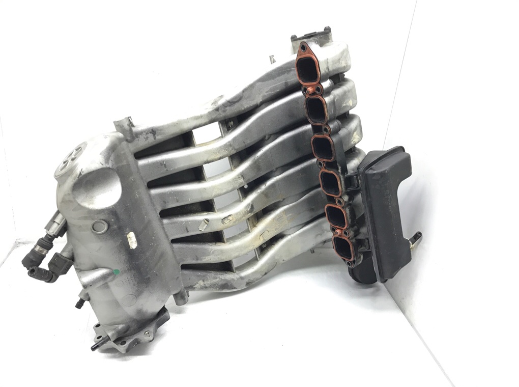 Коллектор впускной бу для Audi TT  3.2 i,  2004 г.