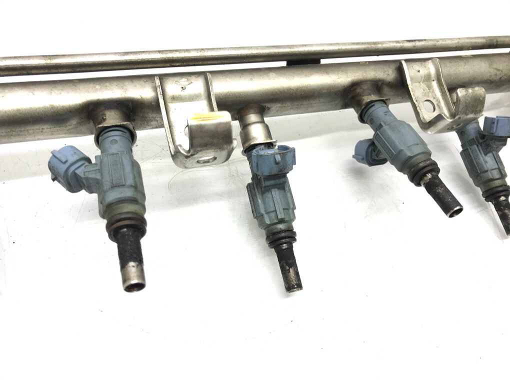 Топливная рампа бу для Audi TT  3.2 i,  2004 г.