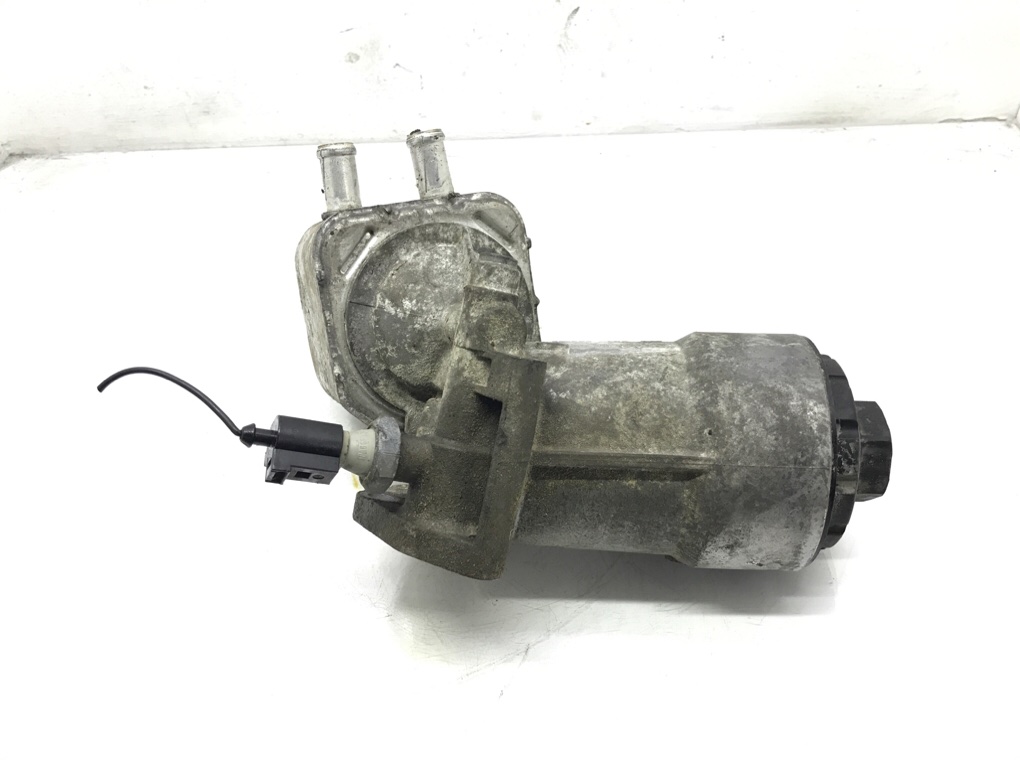 Корпус масляного фильтра бу для Audi TT  3.2 i,  2004 г.