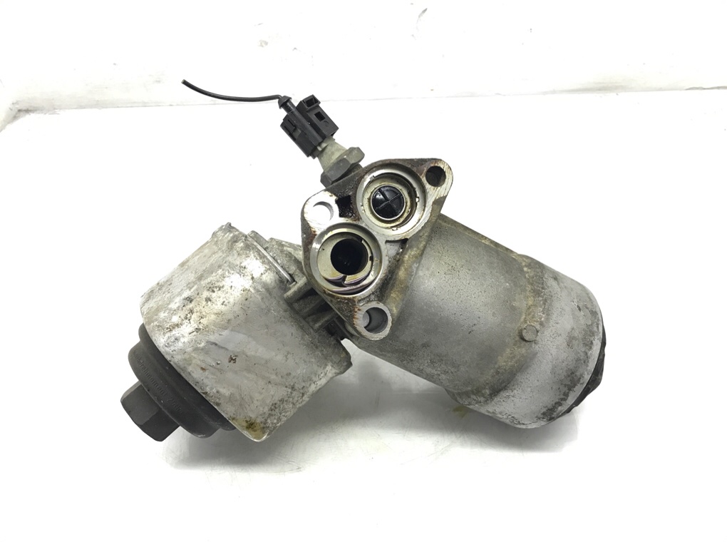 Корпус масляного фильтра бу для Audi TT  3.2 i,  2004 г.