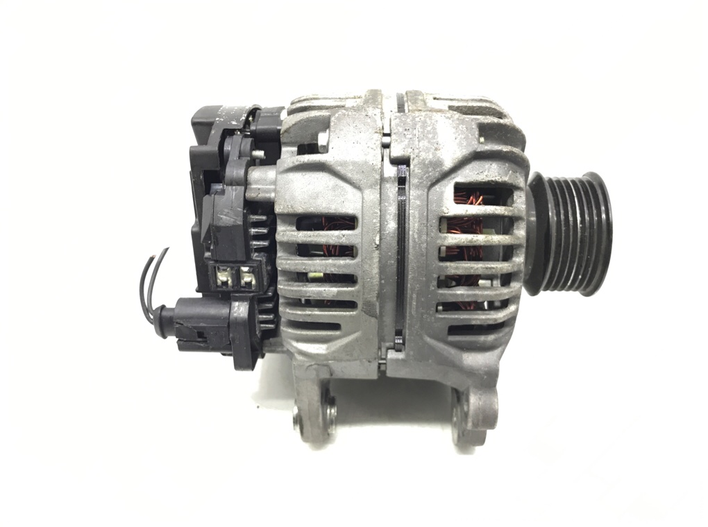 Генератор бу для Audi TT  3.2 i,  2004 г.