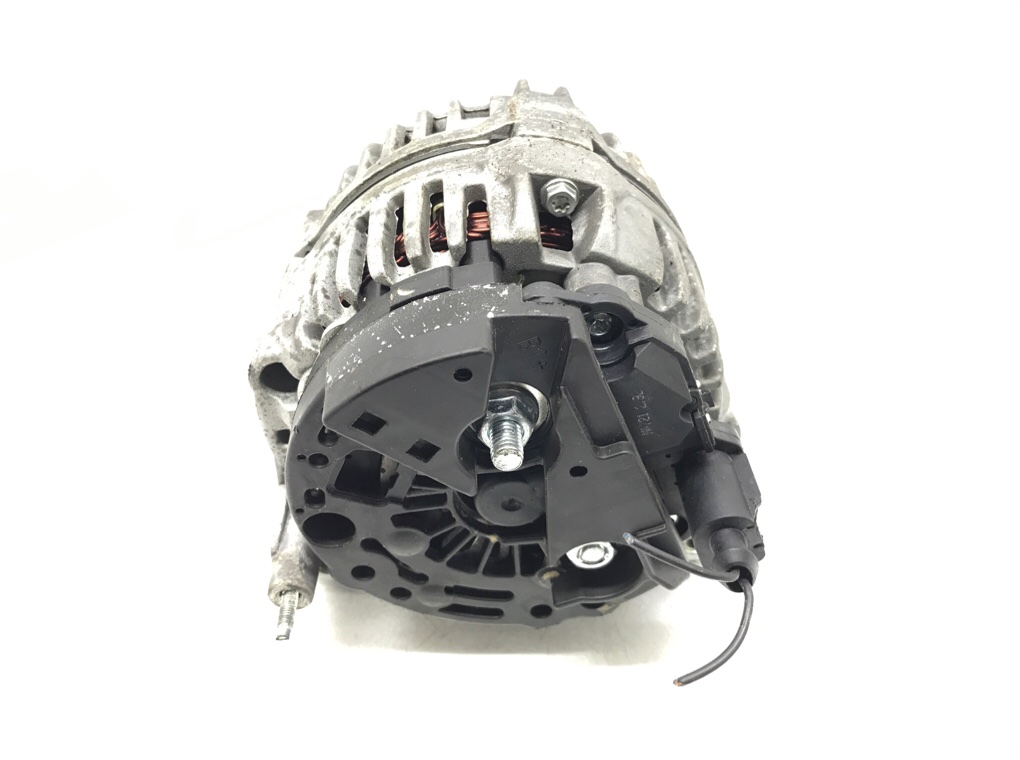 Генератор бу для Audi TT  3.2 i,  2004 г.