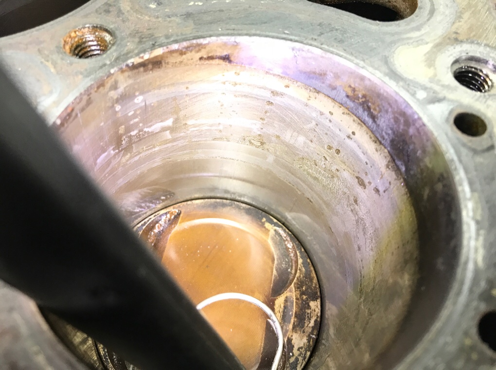 Блок цилиндров бу для Audi TT  3.2 i,  2004 г.