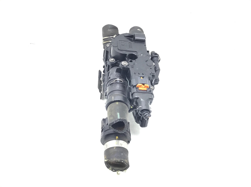 Корпус термостата бу для Citroen C4 Picasso 2 1.6 HDi, 2016 г. Корпус термостата бу для Citroen C4 Picasso 2 1.6 HDi, 2016 г.