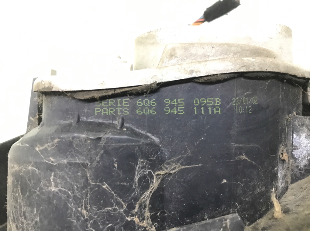 Фонарь задний левый бу для Volkswagen Polo 4 1.2 i, 2002 г. Фонарь задний левый бу для Volkswagen Polo 4 1.2 i, 2002 г.