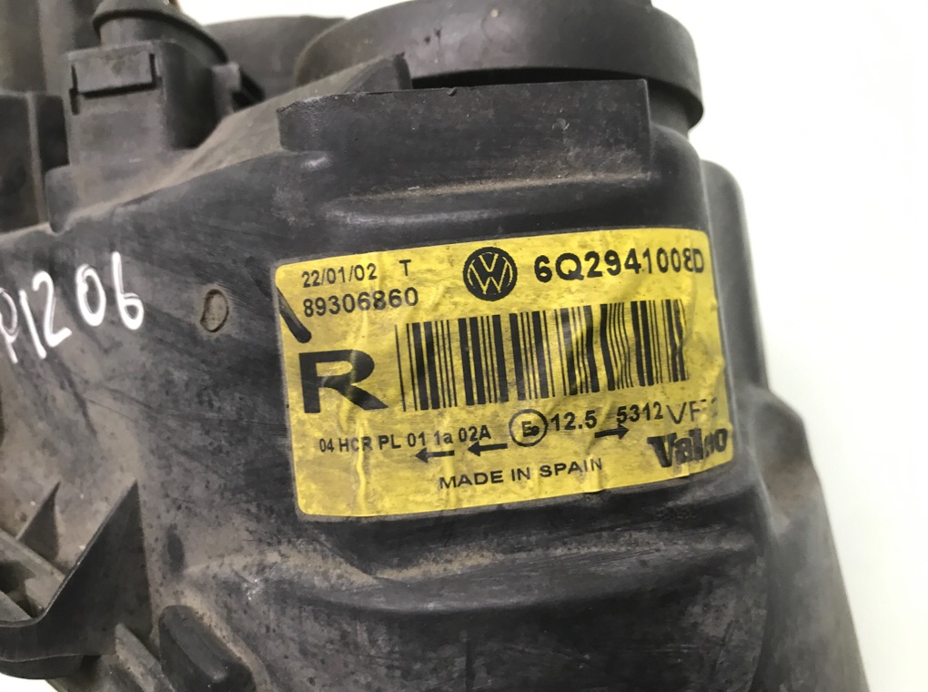 Фара правая бу для Volkswagen Polo 4 1.2 i, 2002 г. Фара правая бу для Volkswagen Polo 4 1.2 i, 2002 г.