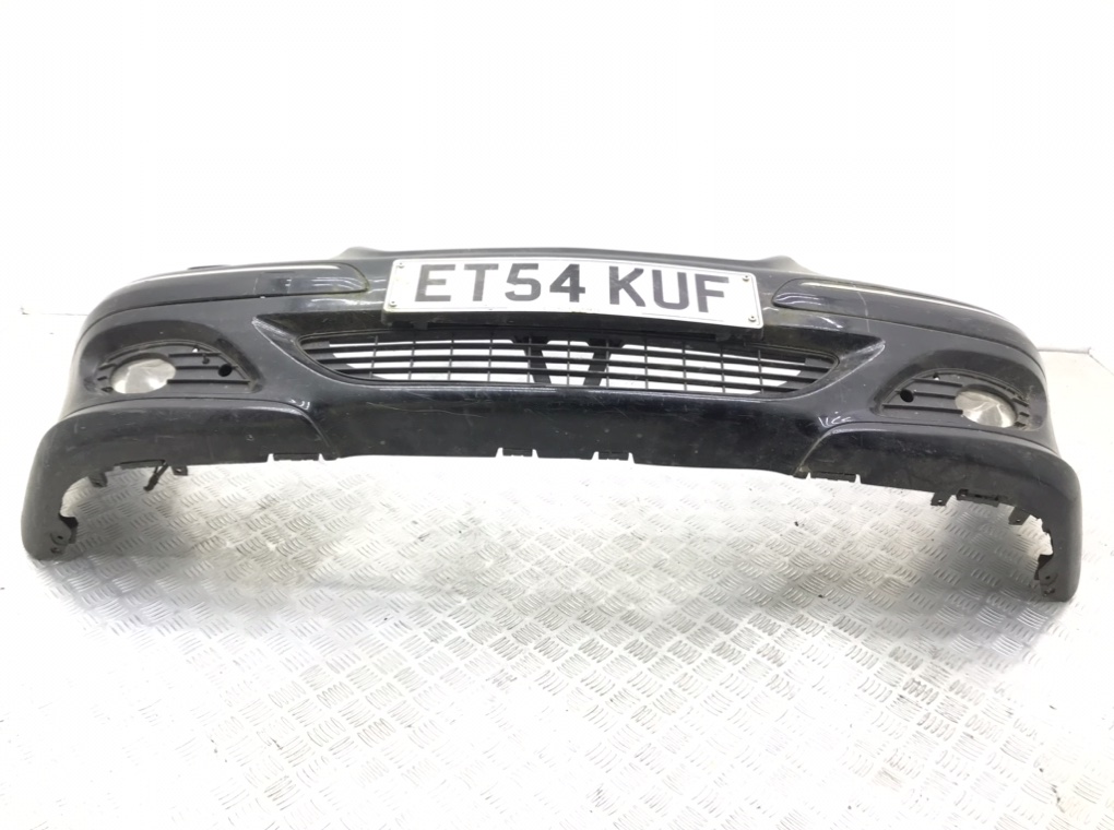 Бампер передний бу для Mercedes C W203 1.8 i, 2004 г. Бампер передний бу для Mercedes C W203 1.8 i, 2004 г.