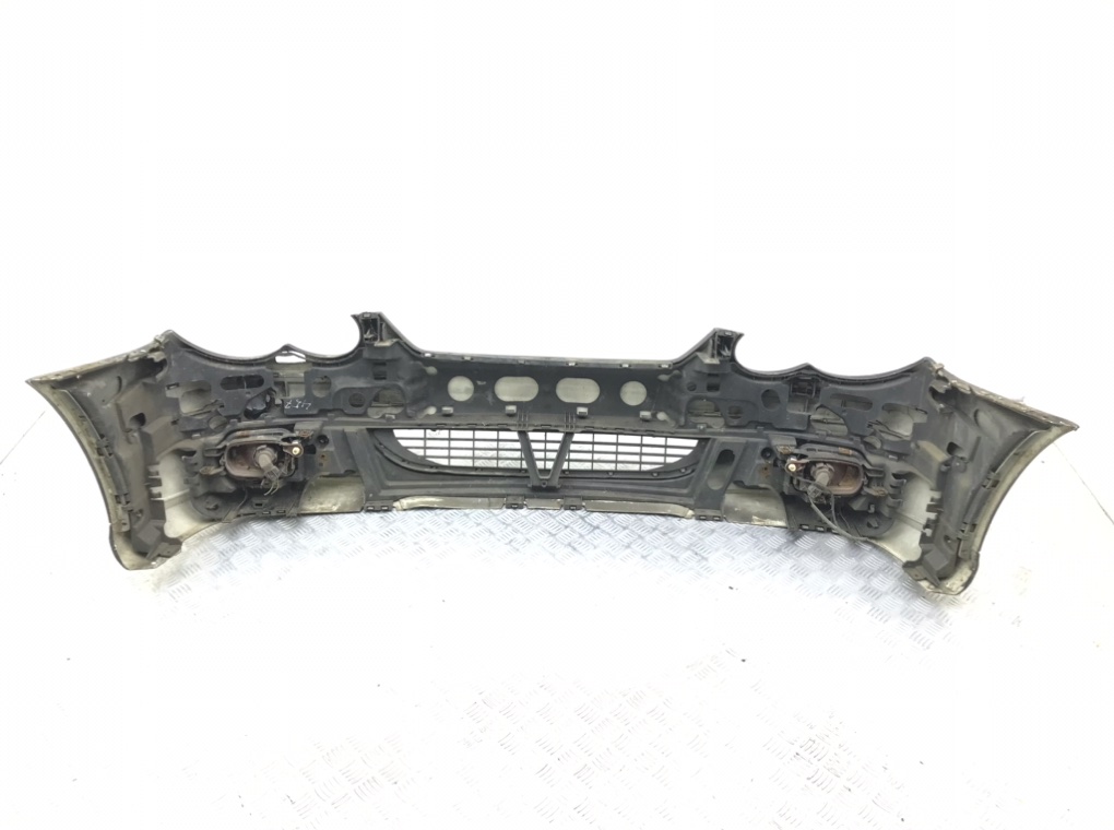 Бампер передний бу для Mercedes C W203 1.8 i, 2004 г. Бампер передний бу для Mercedes C W203 1.8 i, 2004 г.