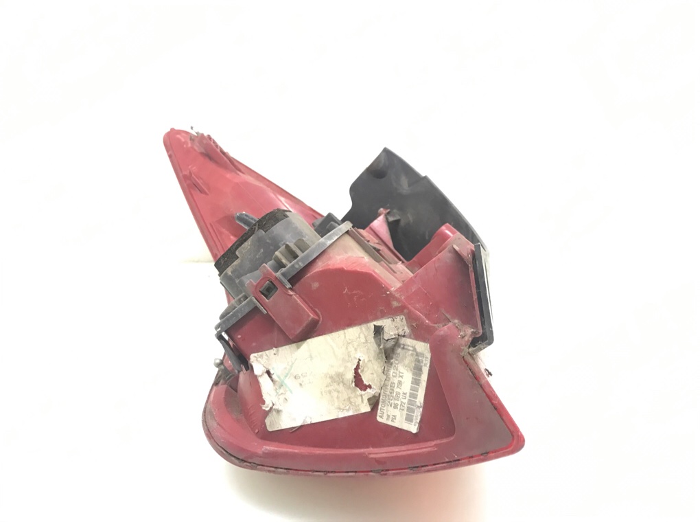 Фонарь задний правый бу для Peugeot 308 T7 1.6 HDi, 2008 г. Фонарь задний правый бу для Peugeot 308 T7 1.6 HDi, 2008 г.