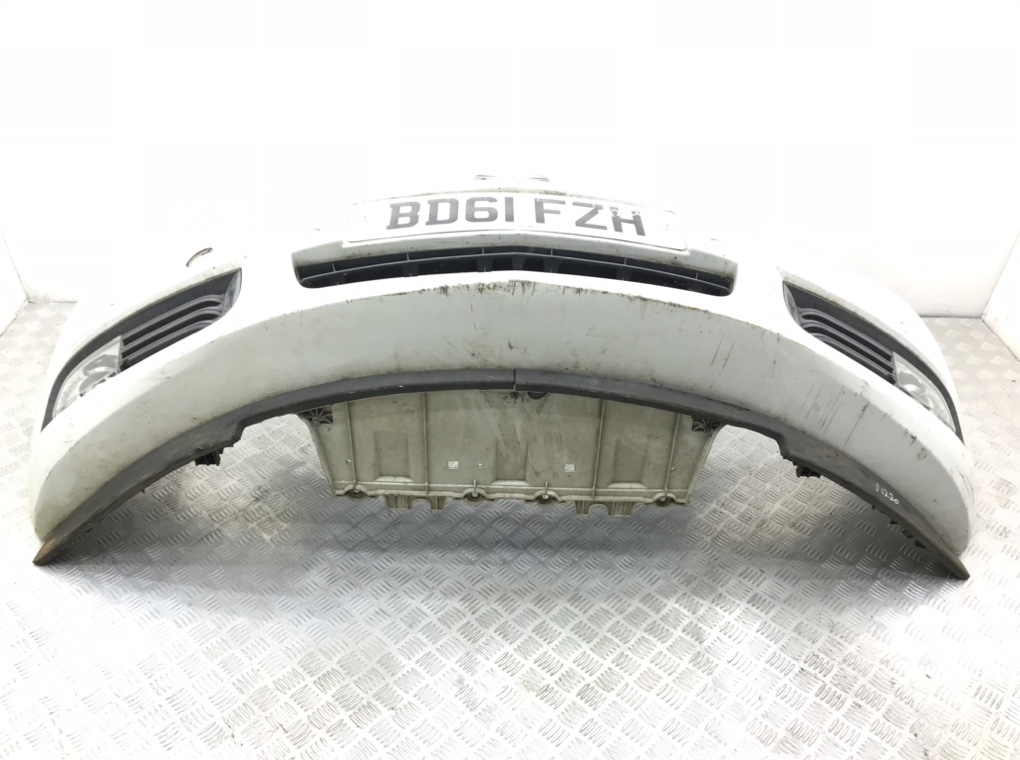 Бампер передний бу для Opel Insignia 1 2.0 CDTi,  2011 г.