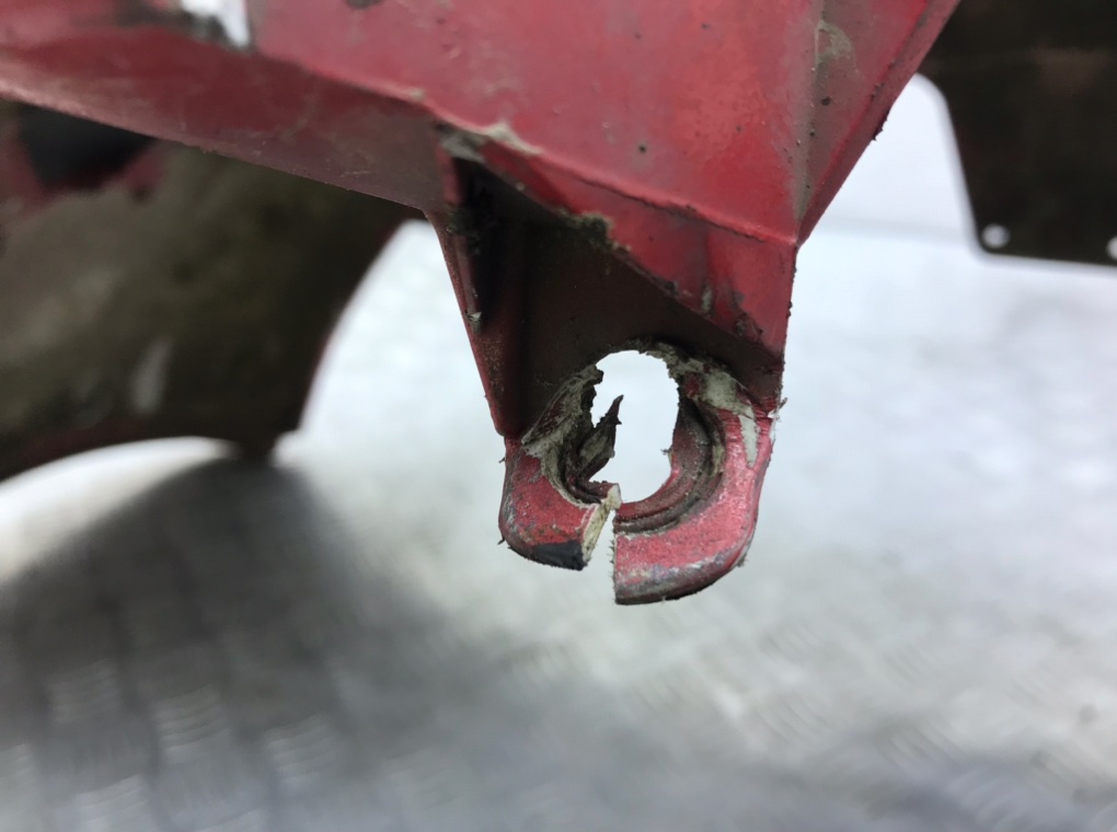 Бампер передний бу для Opel Zafira B 1.7 CDTi, 2012 г. Бампер передний бу для Opel Zafira B 1.7 CDTi, 2012 г.