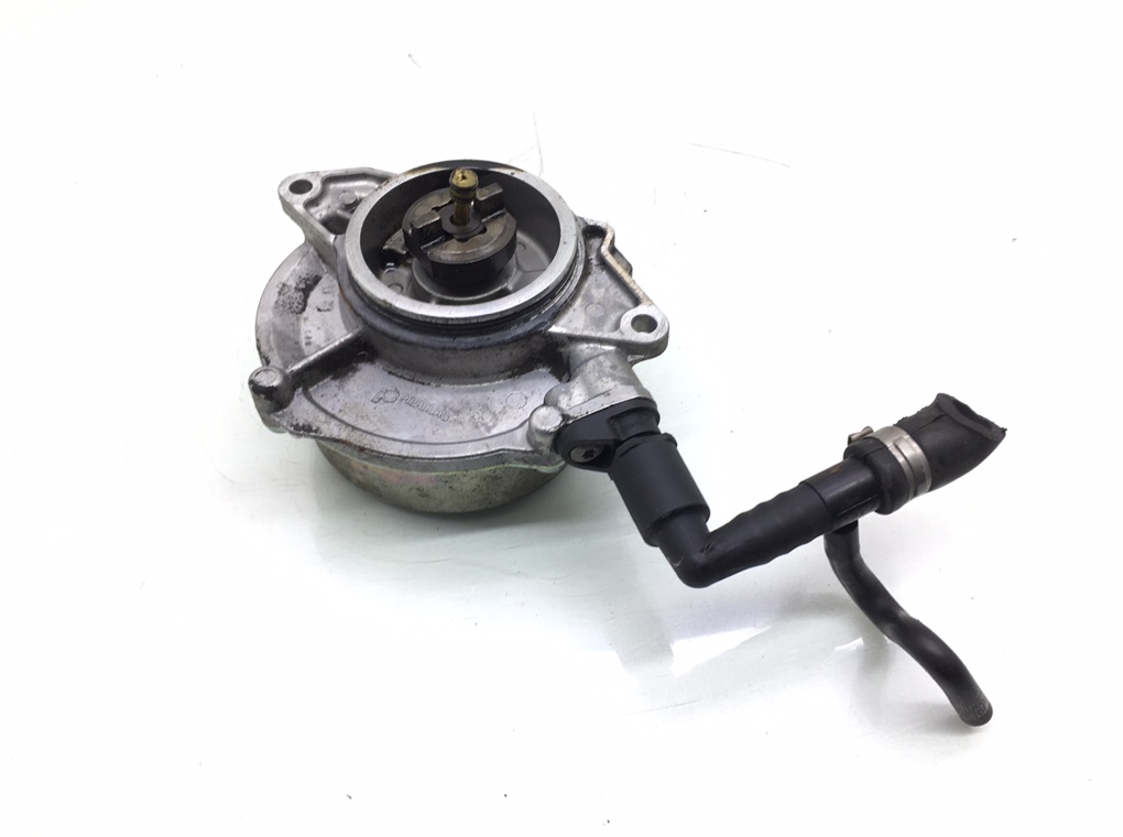 Насос вакуумный бу для Audi Q7 1 3.0 TDi, 2006 г. Насос вакуумный бу для Audi Q7 1 3.0 TDi, 2006 г.