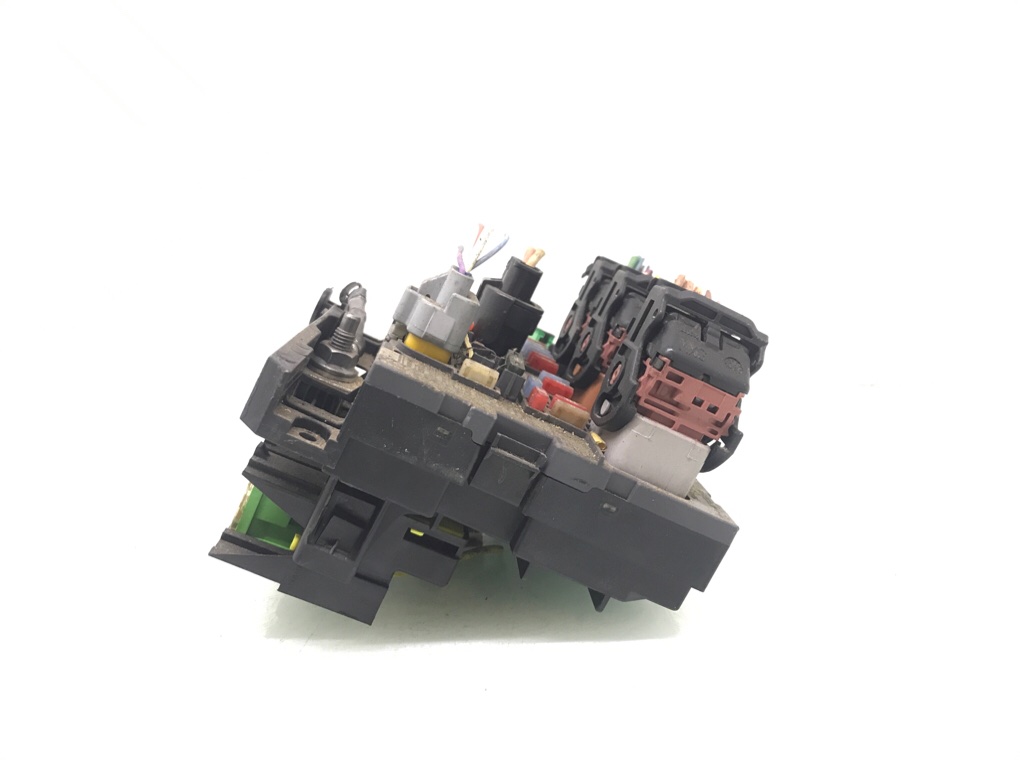 Блок предохранителей бу для Peugeot 308 T7 1.6 HDi,  2008 г.