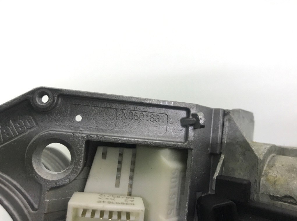 Замок зажигания бу для Opel Zafira B 1.7 CDTi, 2012 г. Замок зажигания бу для Opel Zafira B 1.7 CDTi, 2012 г.