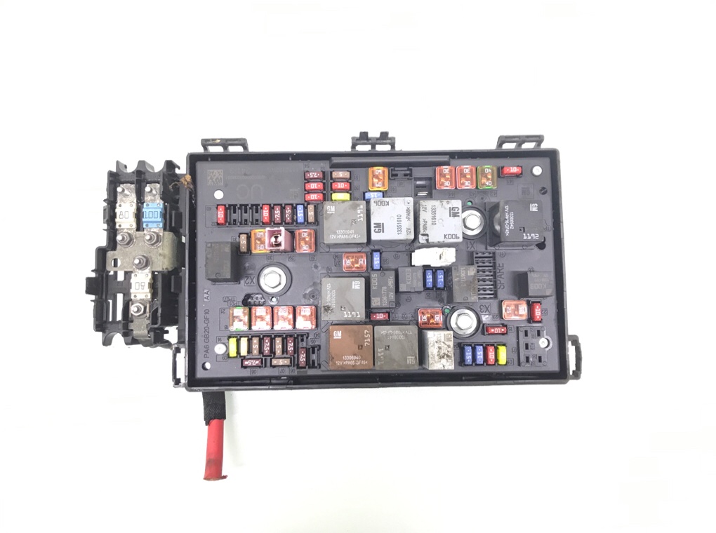 Блок предохранителей бу для Opel Zafira C 2.0 CDTi, 2013 г.