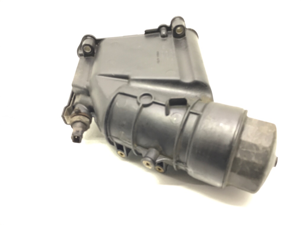 Корпус масляного фильтра бу для BMW 1 E87/E81/E82/E88 2.0 TD,  2010 г.