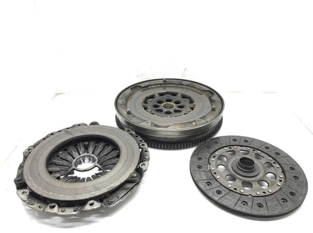 Маховик бу для BMW 1 E87/E81/E82/E88 2.0 TD,  2010 г.