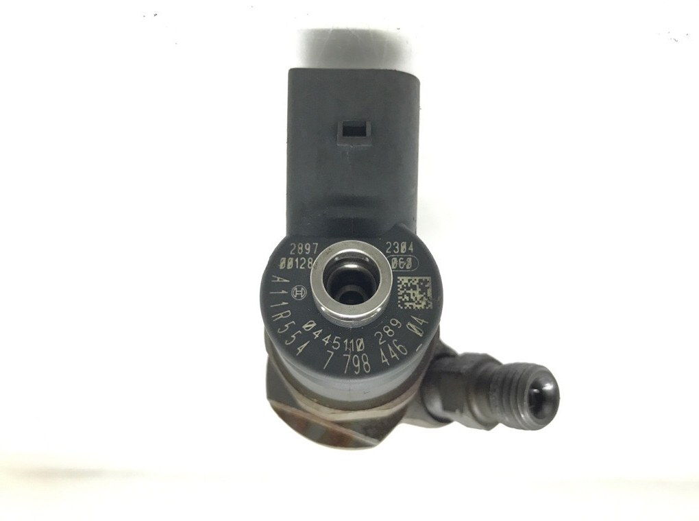 Форсунка бу для BMW 1 E87/E81/E82/E88 2.0 TD,  2010 г.