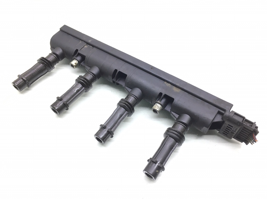 Катушка зажигания бу для Opel Corsa D 1.4 i,  2011 г.