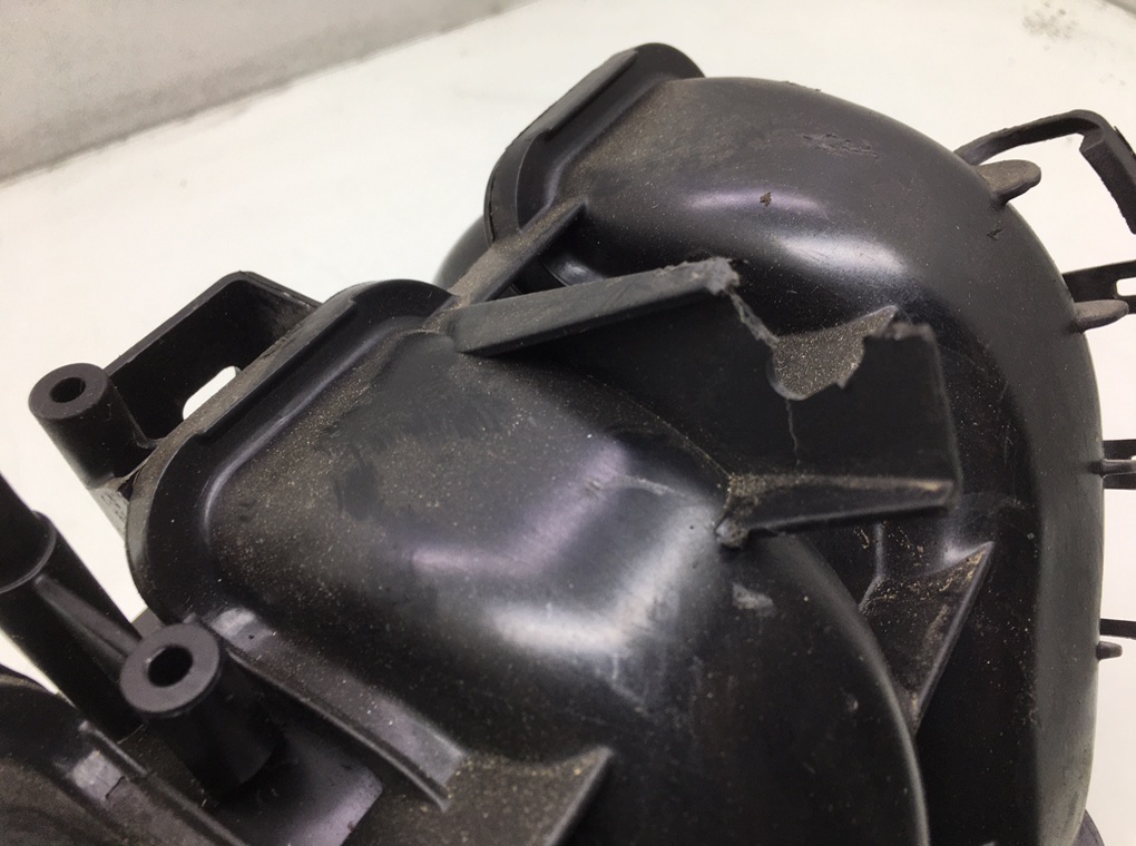 Коллектор впускной бу для Opel Corsa D 1.4 i,  2011 г.