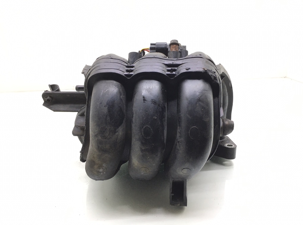 Коллектор впускной бу для Peugeot 107  1.0 i,  2006 г.