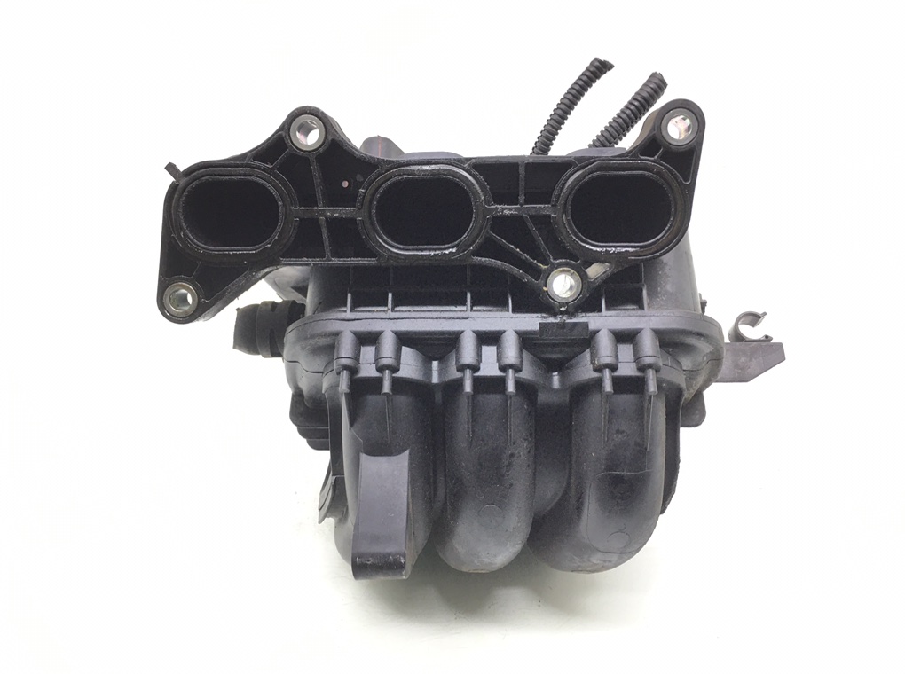 Коллектор впускной бу для Peugeot 107  1.0 i,  2006 г.