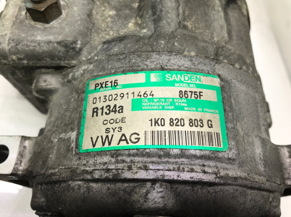 Компрессор кондиционера бу для Volkswagen Golf 5 1.9 TDi, 2004 г. Компрессор кондиционера бу для Volkswagen Golf 5 1.9 TDi, 2004 г.
