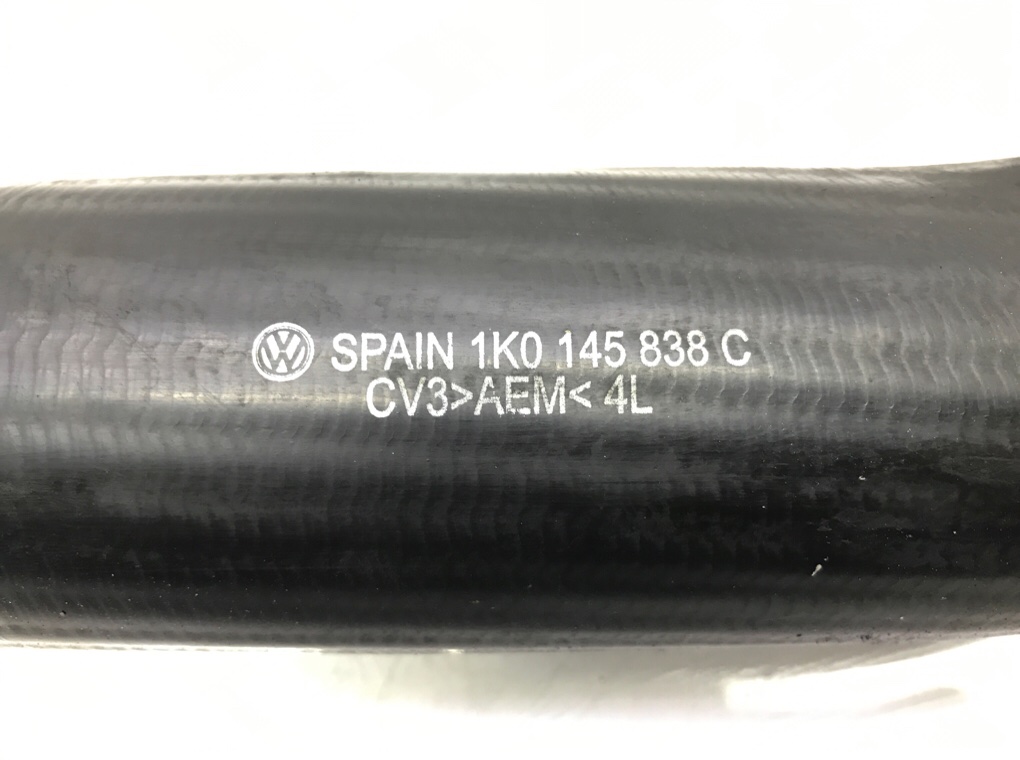 Патрубок интеркулера бу для Volkswagen Golf 5 1.9 TDi,  2004 г.