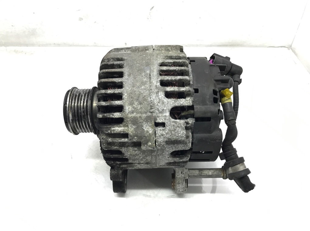 Генератор бу для Volkswagen Golf 5 1.9 TDi, 2004 г. Генератор бу для Volkswagen Golf 5 1.9 TDi, 2004 г.