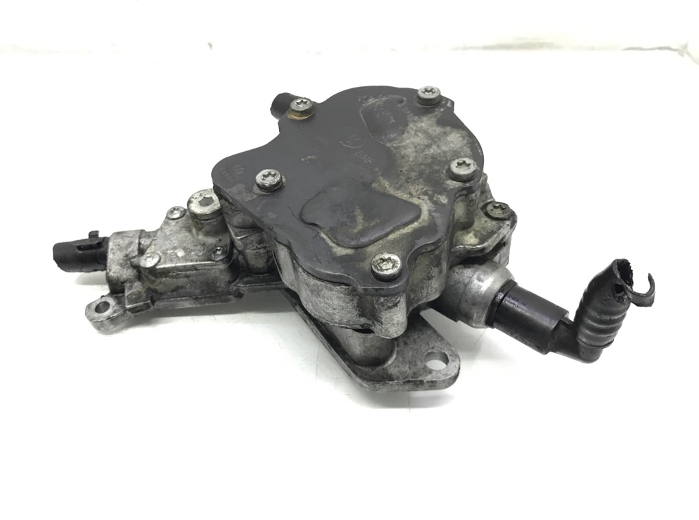Насос вакуумный бу для Volkswagen Golf 5 1.9 TDi, 2004 г. Насос вакуумный бу для Volkswagen Golf 5 1.9 TDi, 2004 г.