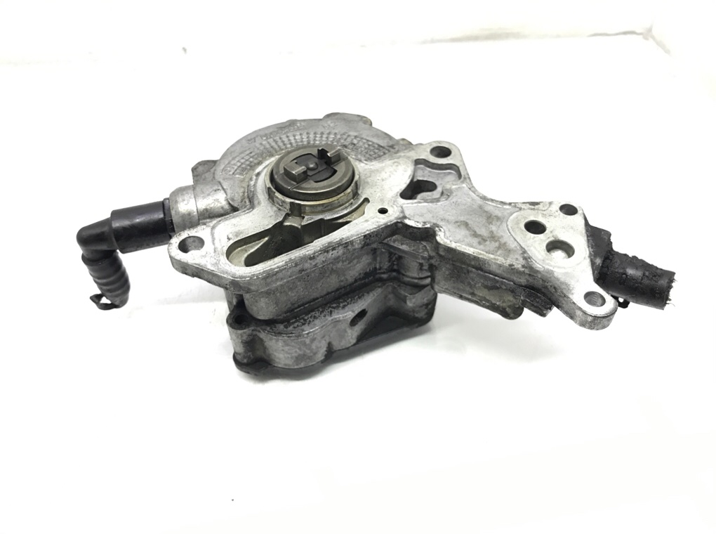 Насос вакуумный бу для Volkswagen Golf 5 1.9 TDi, 2004 г. Насос вакуумный бу для Volkswagen Golf 5 1.9 TDi, 2004 г.