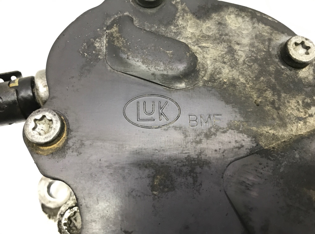 Насос вакуумный бу для Volkswagen Golf 5 1.9 TDi, 2004 г. Насос вакуумный бу для Volkswagen Golf 5 1.9 TDi, 2004 г.