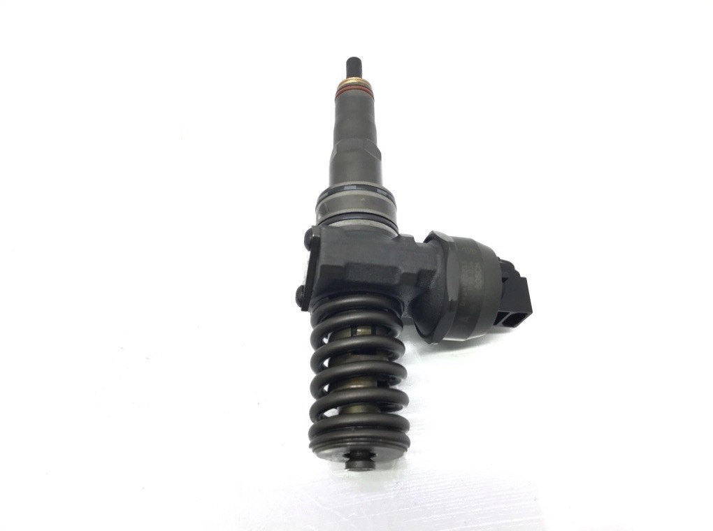 Форсунка бу для Volkswagen Golf 5 1.9 TDi, 2004 г. Форсунка бу для Volkswagen Golf 5 1.9 TDi, 2004 г.