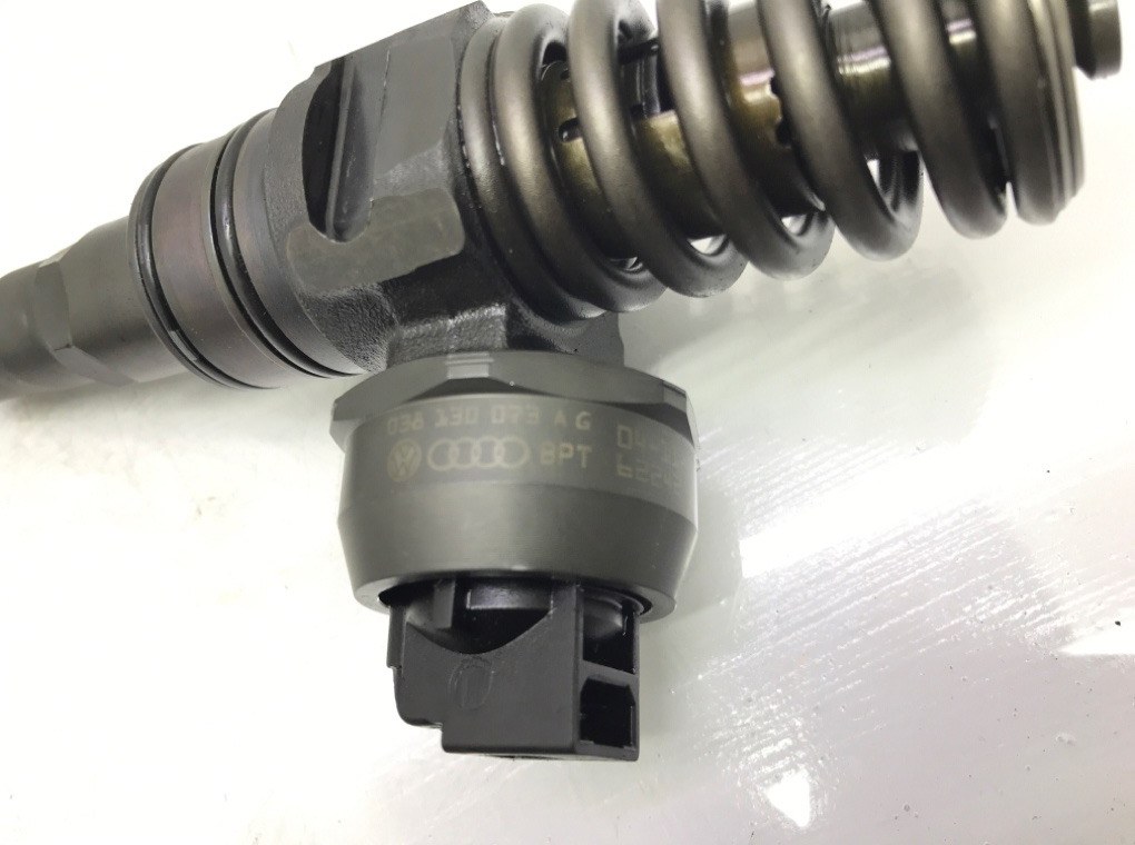 Форсунка бу для Volkswagen Golf 5 1.9 TDi, 2004 г. Форсунка бу для Volkswagen Golf 5 1.9 TDi, 2004 г.