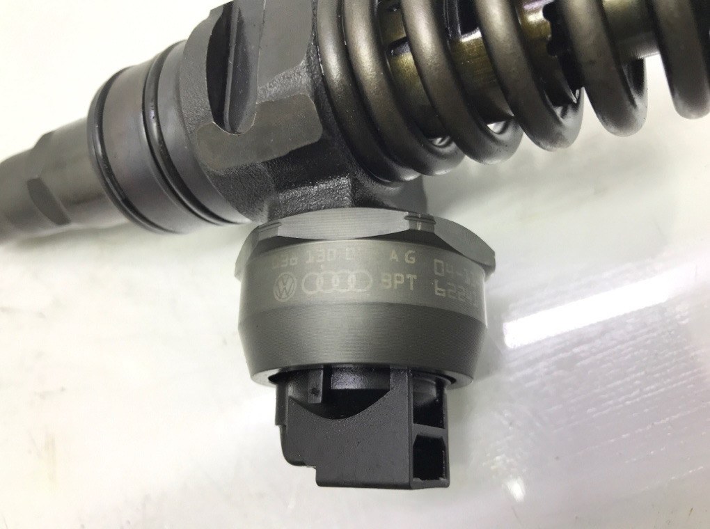 Форсунка бу для Volkswagen Golf 5 1.9 TDi,  2004 г.