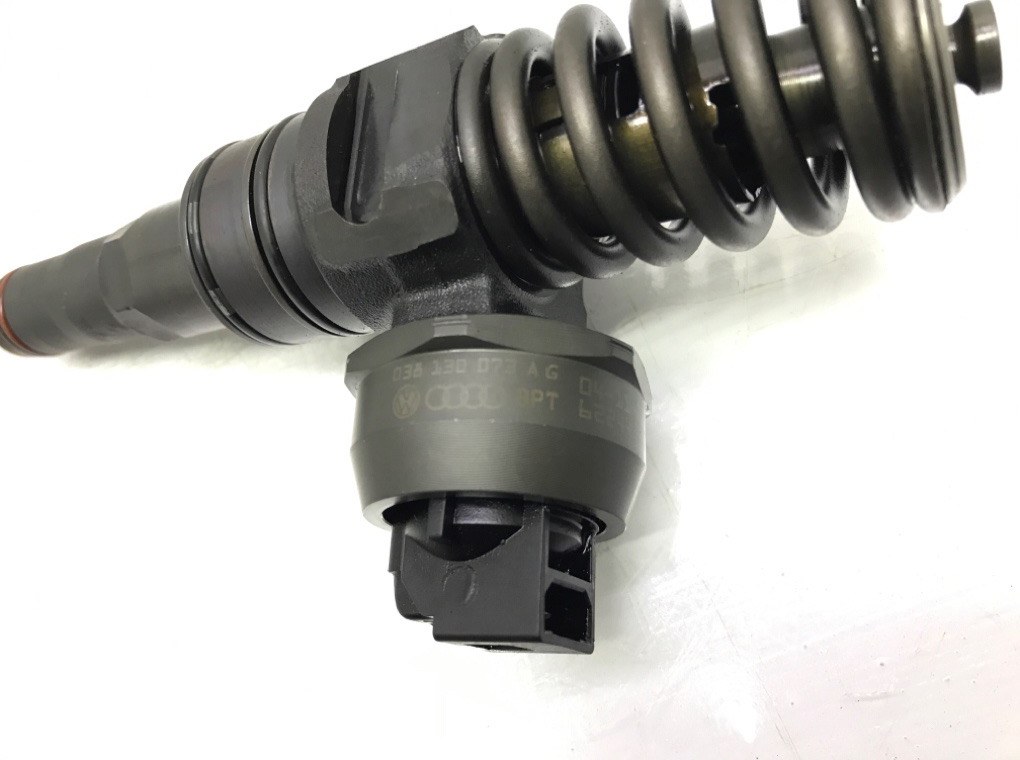 Форсунка бу для Volkswagen Golf 5 1.9 TDi,  2004 г.